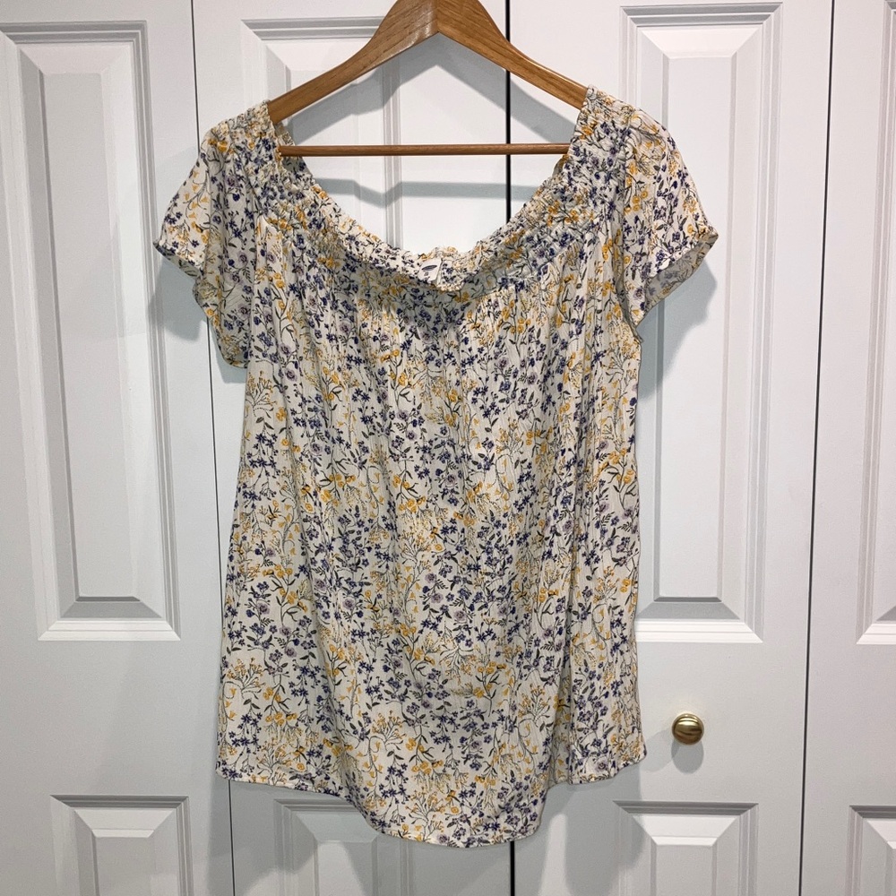Floral Old Navy flowy off-shoulder top XL